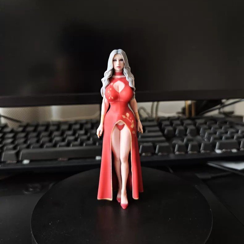 Custom 3D Miniature Mini Me Figurine from Photo - Image 9