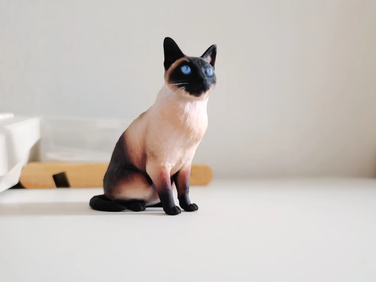 Figurine — That unmistakable little face.